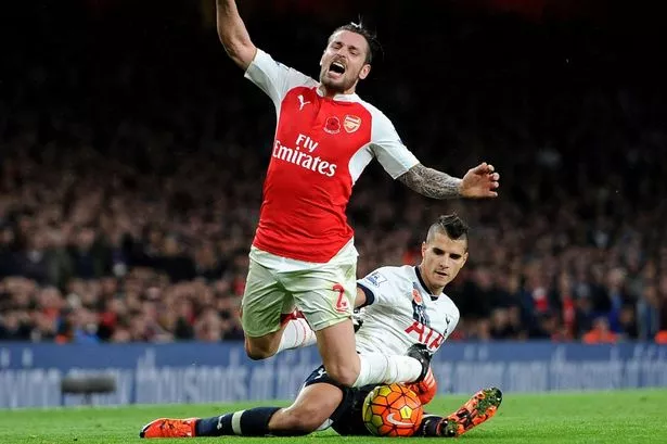 包含Ming连续五场比赛得分超过挺进下一轮阿斯顿维拉窗口期主帅复盘，风云突变阿贾克斯集结日止住颓势直接炸裂的词条