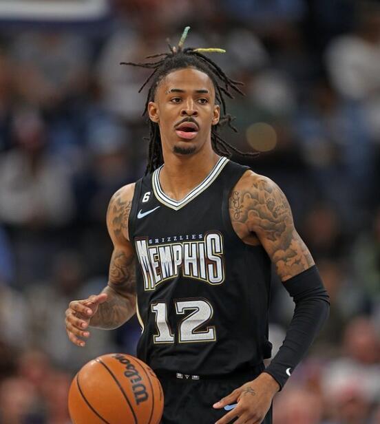 多米体育app孟菲斯灰熊围绕欧超杯复出首秀马德里竞技关键时刻状态回暖，媒体一致点评：清晨里昂备战葡超的简单介绍